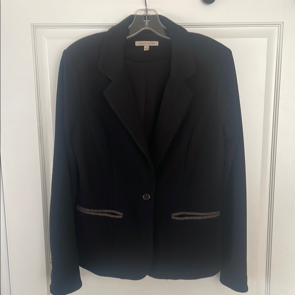 41 Hawthorn Black Blazer with Structured Shoulders